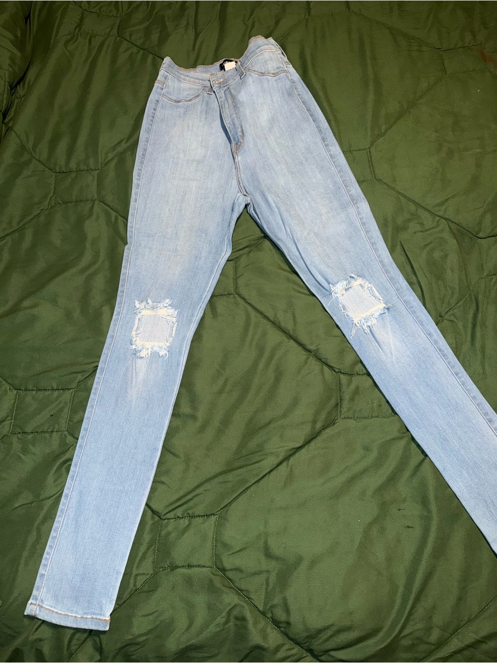 High-Rise Light Blue Distressed Women’s Skinny Jeans